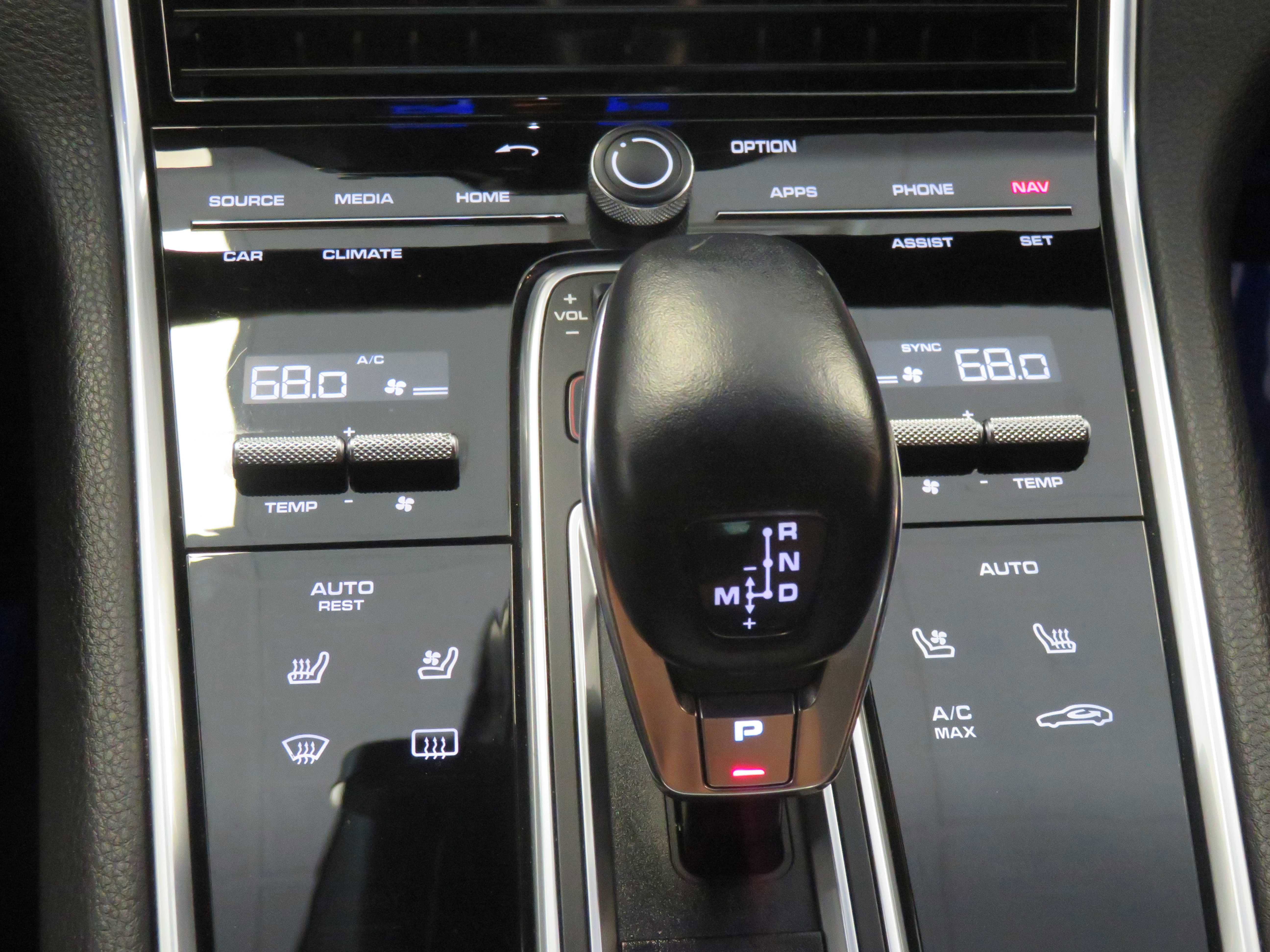 Used 2018 Porsche Panamera 4S AWD/4WD image 48