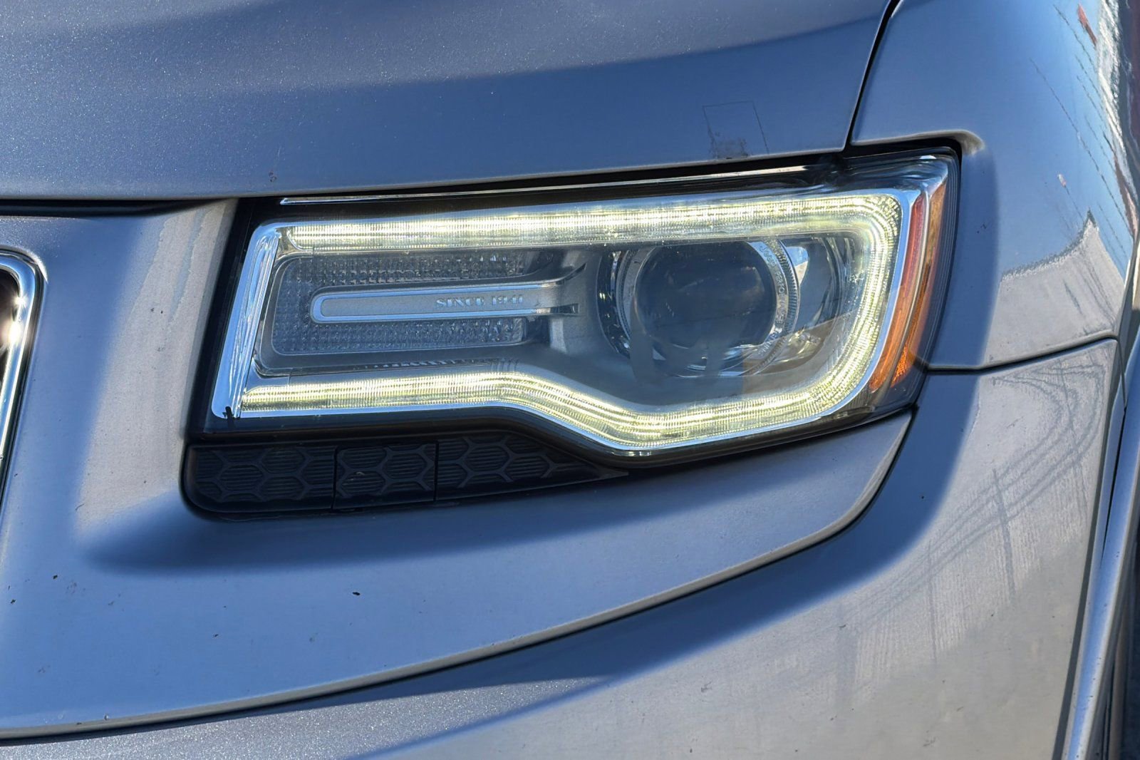 Used 2016 Jeep Grand Cherokee Overland w/ Advanced Technology Group AWD/4WD image 47