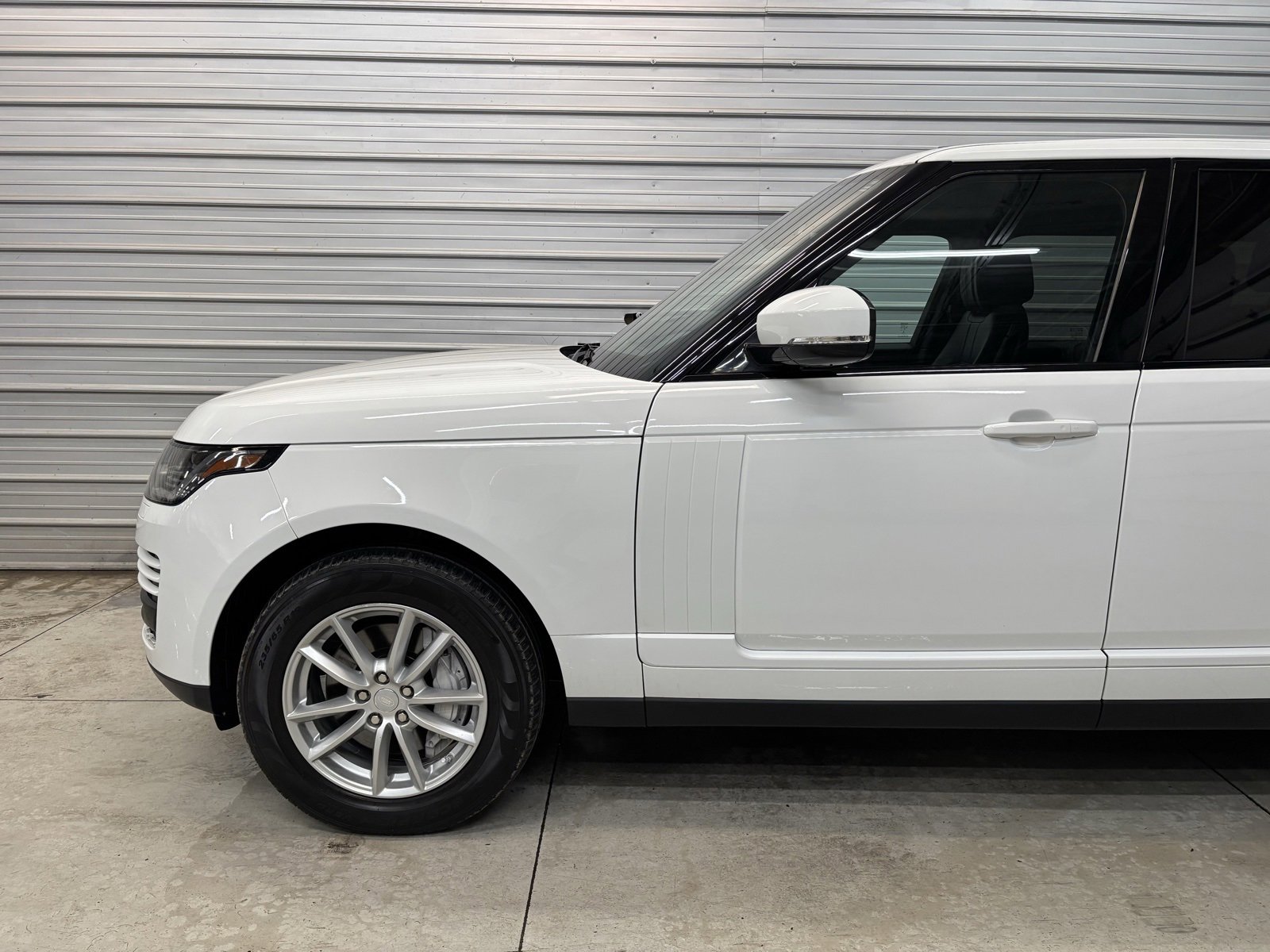 Used 2018 Land Rover Range Rover 3.0L V6 Supercharged image 3