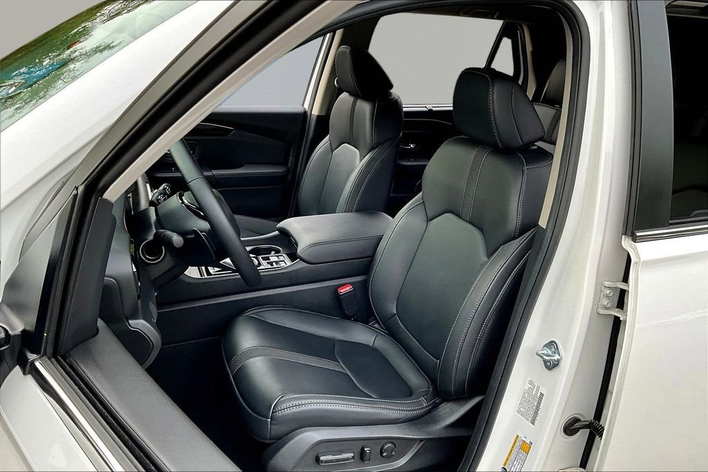 Used 2025 Honda Pilot EX-L image 17