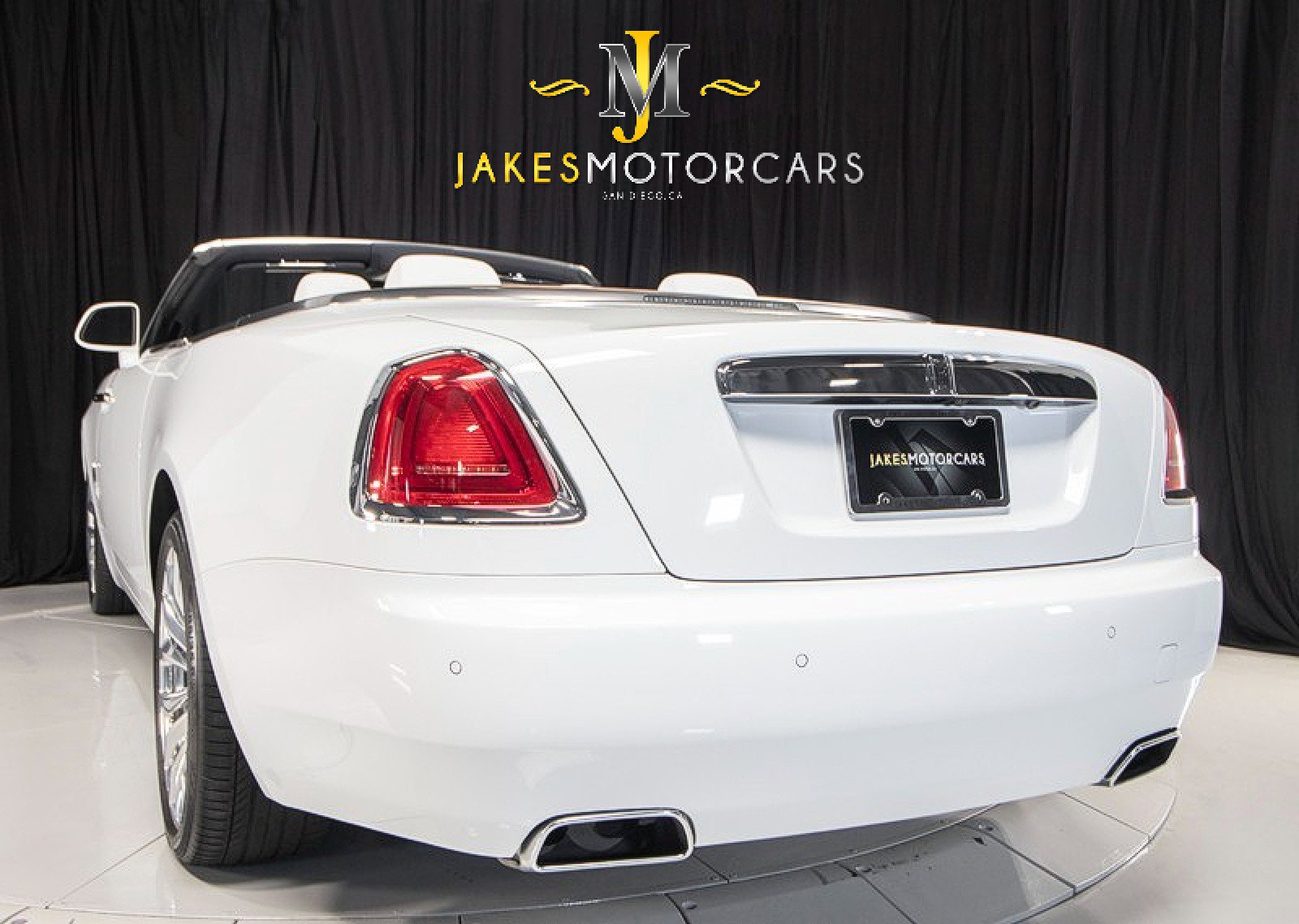 Used 2020 Rolls-Royce Dawn RWD image 8