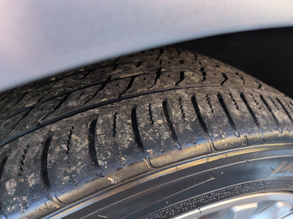 Used 2016 Ford Fusion Titanium FWD image 29