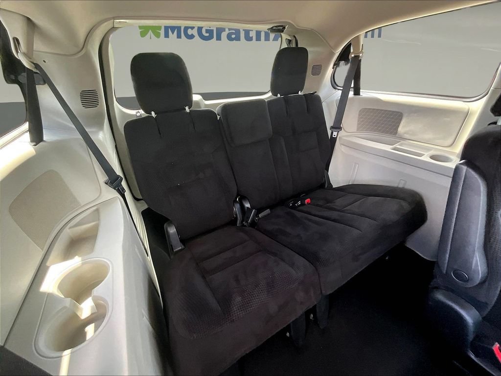 Used 2014 Dodge Grand Caravan SXT FWD image 25