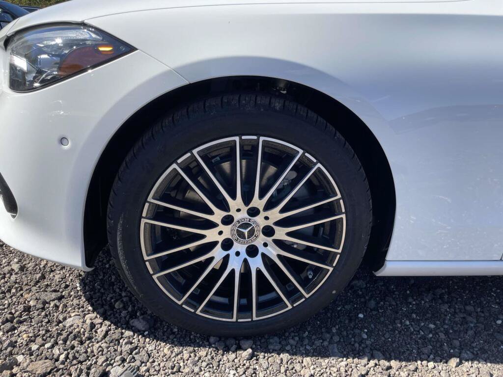 New 2026 Mercedes-Benz C 300 4MATIC Sedan image 14