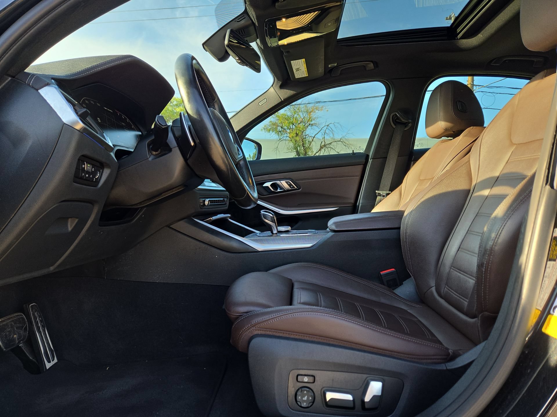 Used 2020 BMW M340i RWD image 16