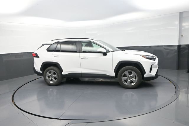 Used 2025 Toyota RAV4 XLE AWD/4WD image 16