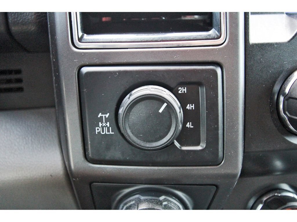 Used 2020 Ford F150 XLT w/ Equipment Group 302A Luxury AWD/4WD image 28