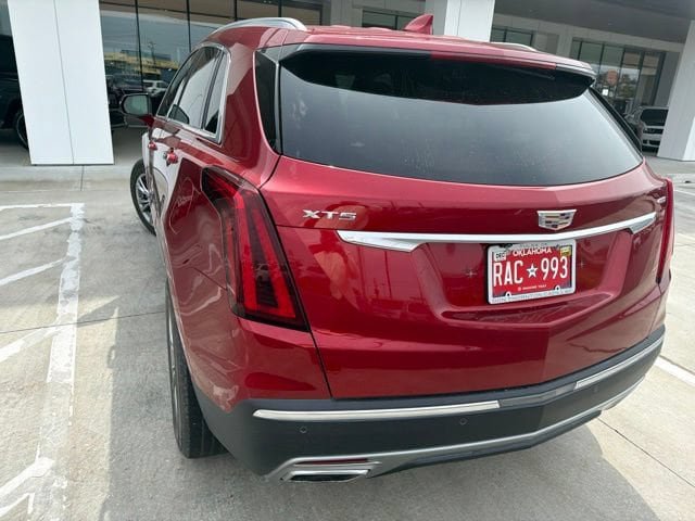 Used 2021 Cadillac XT5 Premium Luxury FWD image 6