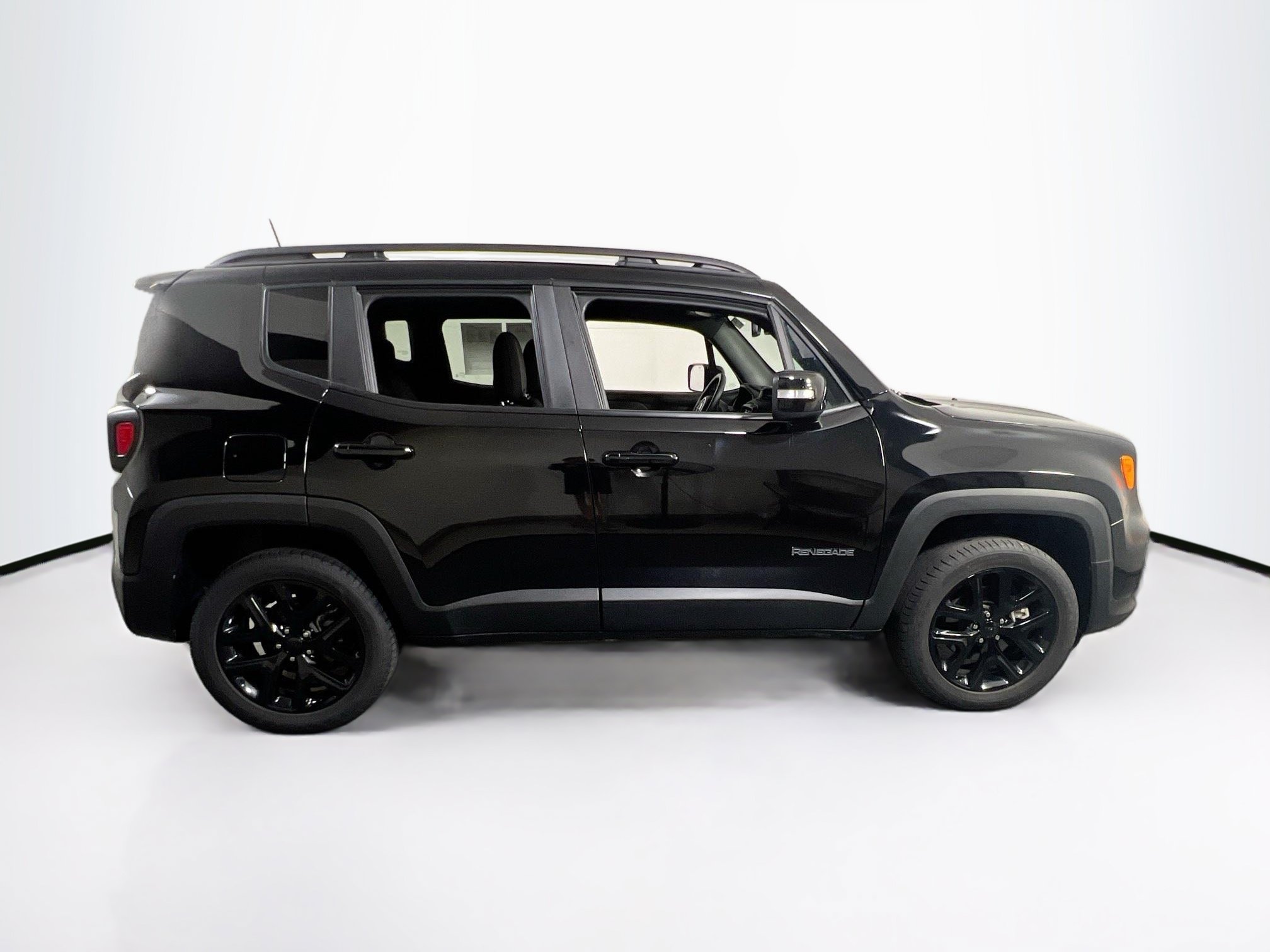 Used 2022 Jeep Renegade Altitude w/ Convenience Group AWD/4WD image 4