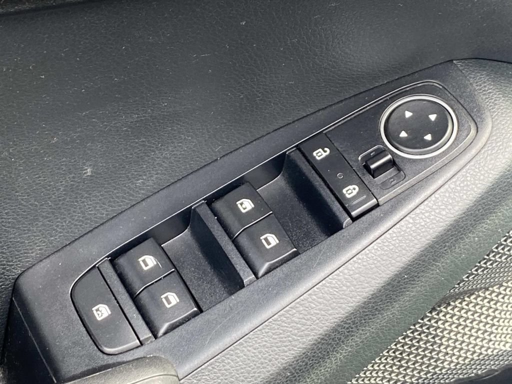 Used 2022 Kia Seltos LX AWD/4WD image 27