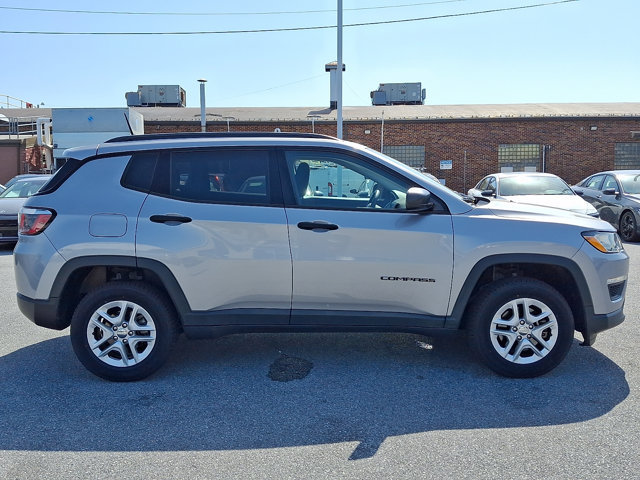 Used 2018 Jeep Compass Sport AWD/4WD image 7
