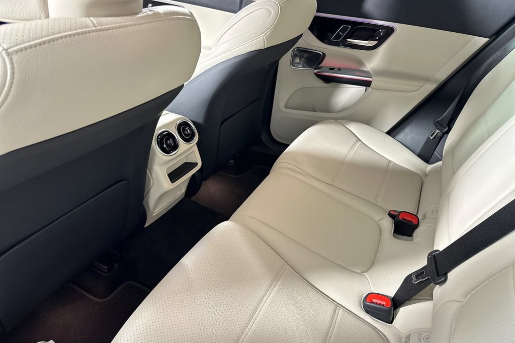 Certified 2025 Mercedes-Benz GLC 300 4MATIC image 16