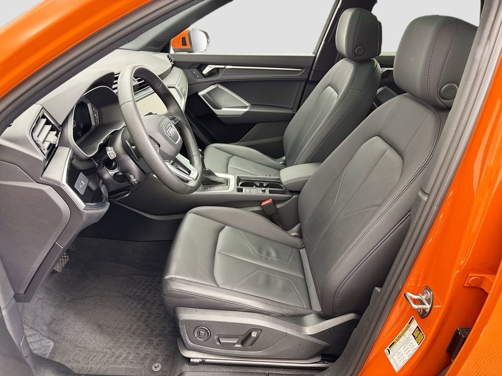 Certified 2025 Audi Q3 2.0T Premium w/ Convenience Package image 17