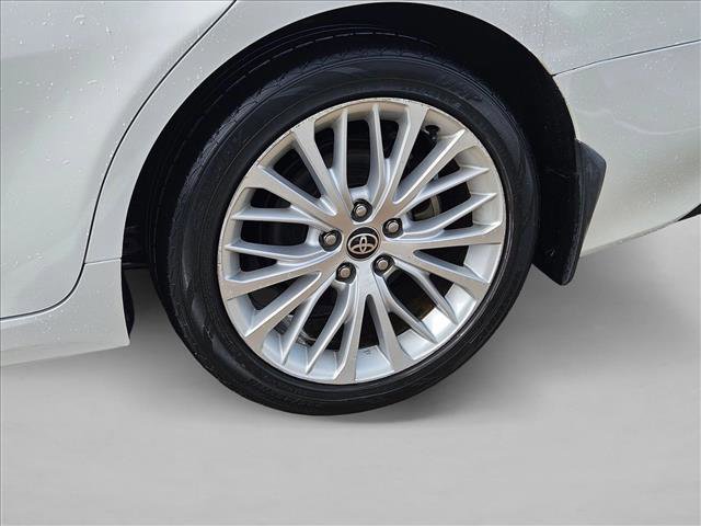Used 2020 Toyota Camry XLE FWD image 14