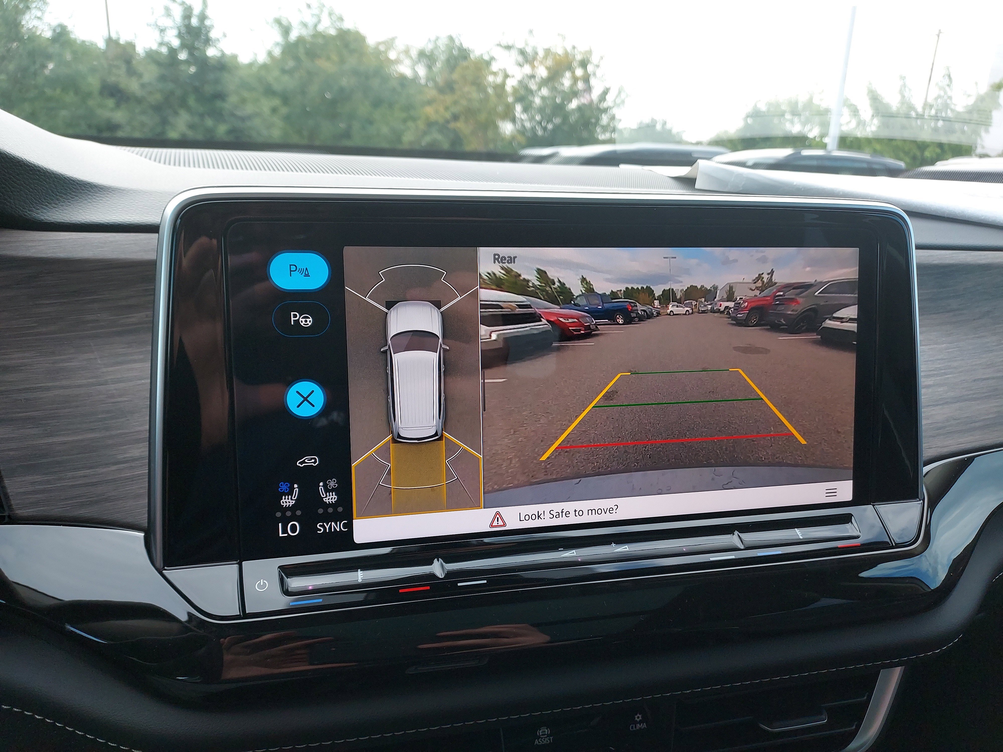 New 2026 Volkswagen Atlas SEL Premium R-Line image 37