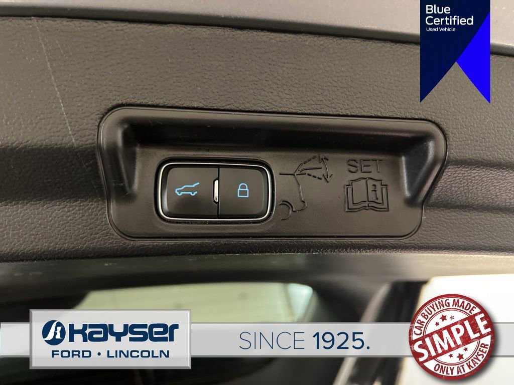 Used 2021 Ford Explorer XLT image 34