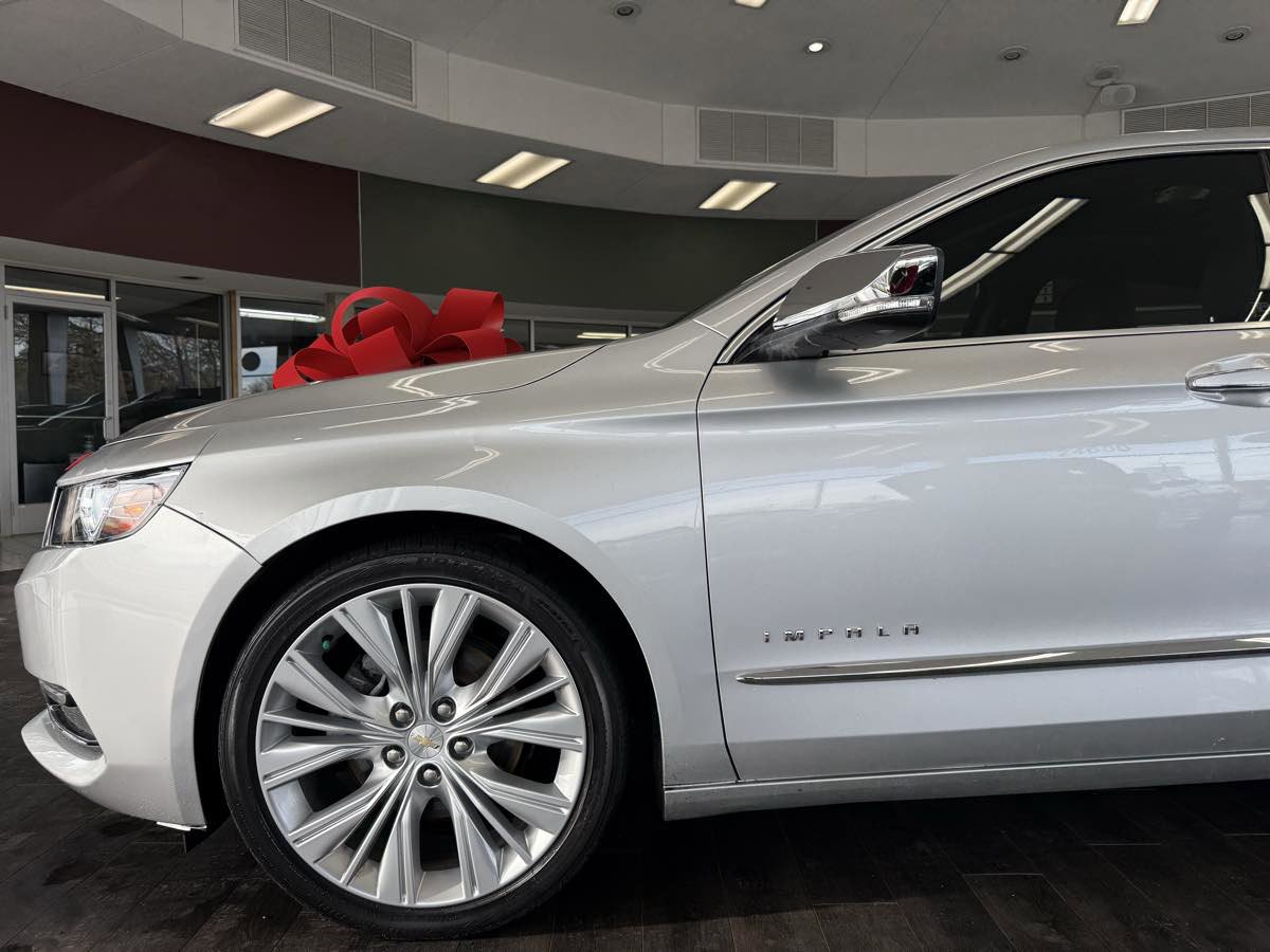 Used 2019 Chevrolet Impala Premier w/ Premier Confidence Package FWD image 17