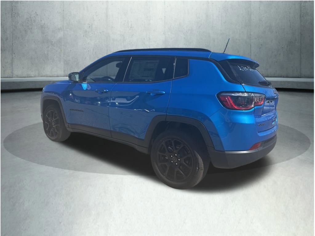 New 2025 Jeep Compass Latitude w/ Sun & Sound Group image 3