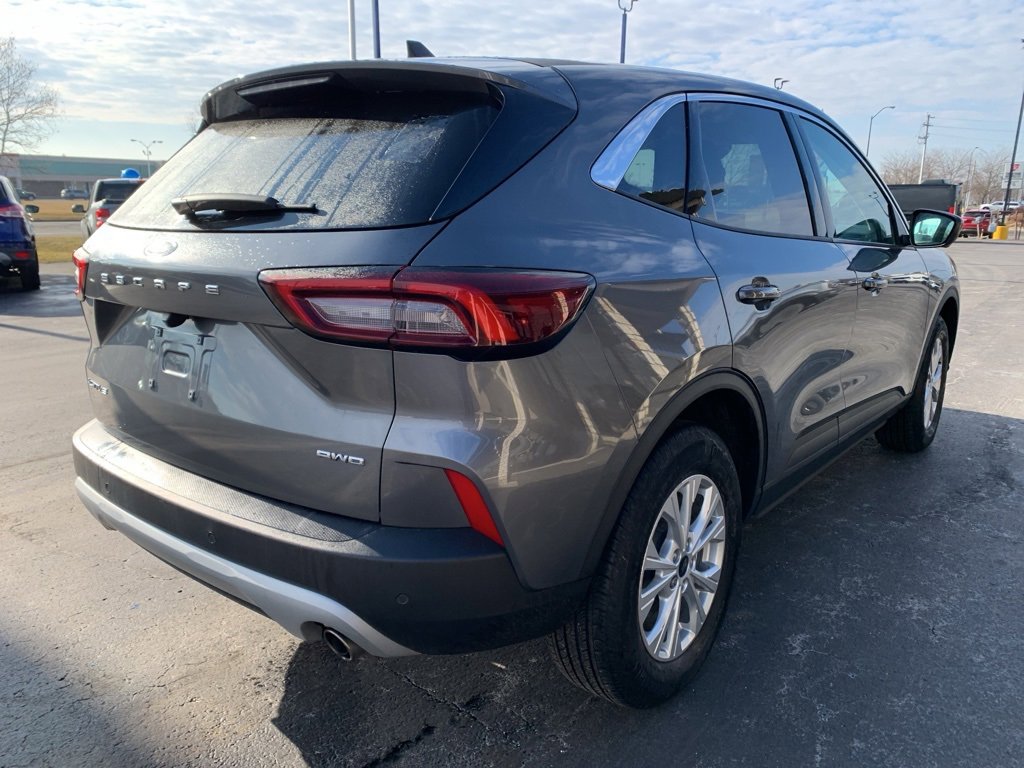 Used 2023 Ford Escape Active w/ Tech Pack #2 image 3