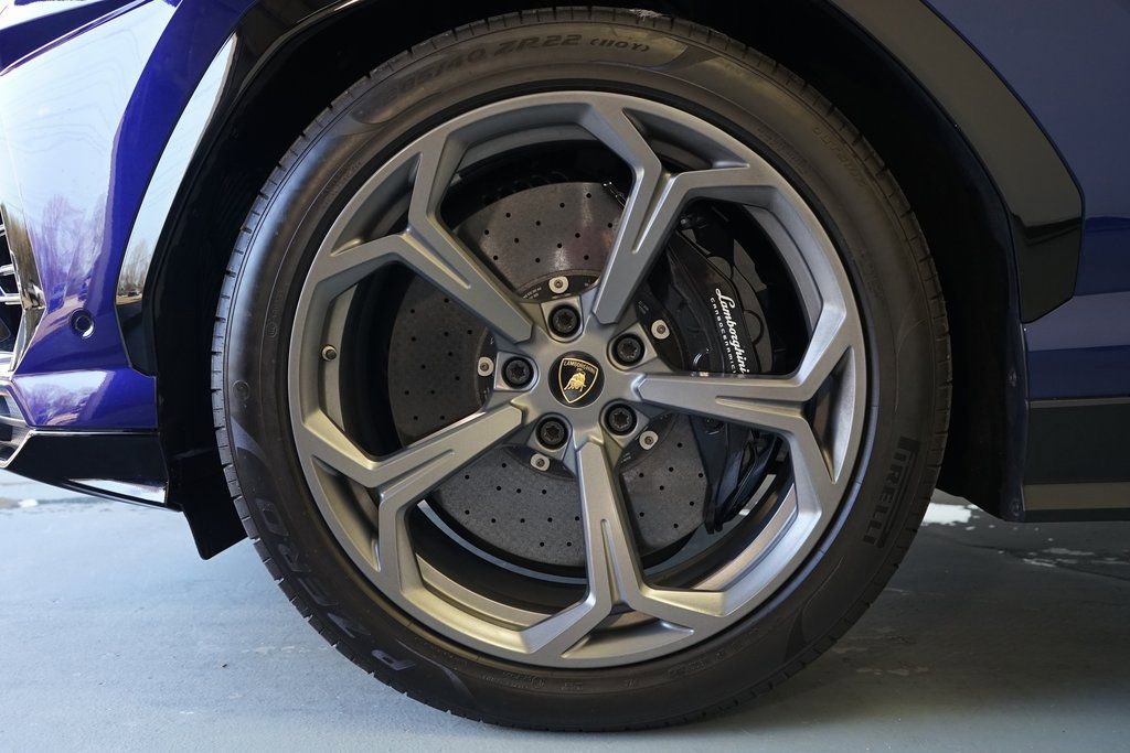Used 2019 Lamborghini Urus image 38
