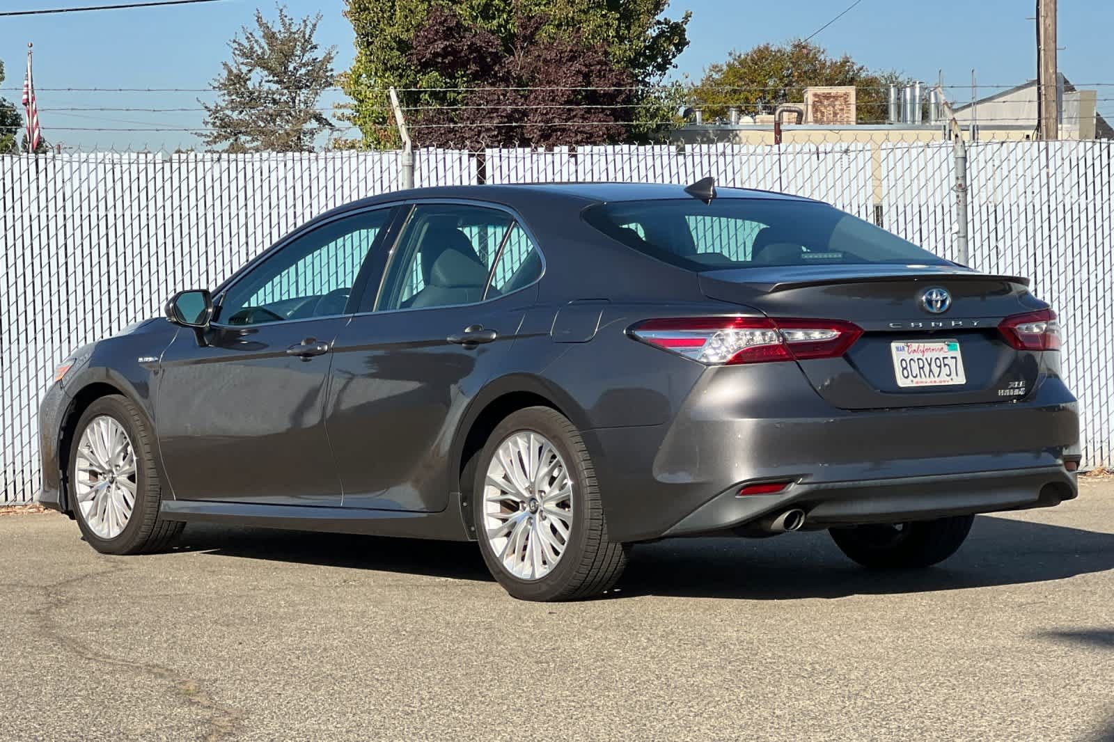 Used 2018 Toyota Camry XLE w/ Audio Package FWD image 5
