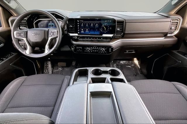 Used 2024 Chevrolet Silverado 1500 RST w/ Z71 Off-Road Package AWD/4WD image 7