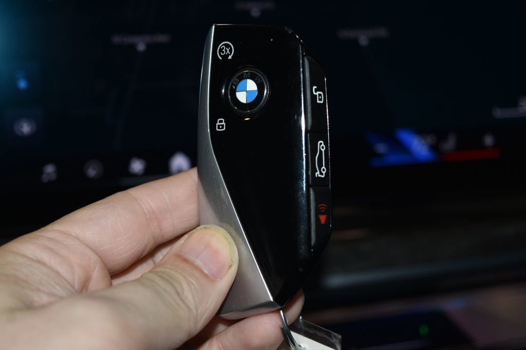 Certified 2024 BMW i7 xDrive60 image 13