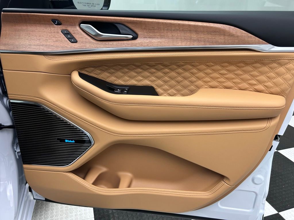 New 2026 Jeep Grand Cherokee L Summit image 17