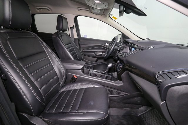 Used 2019 Ford Escape Titanium image 17