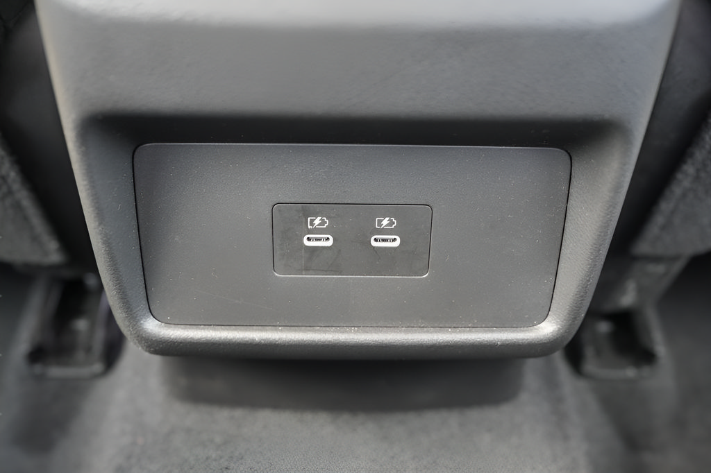 Used 2024 Nissan Rogue SV AWD/4WD image 18