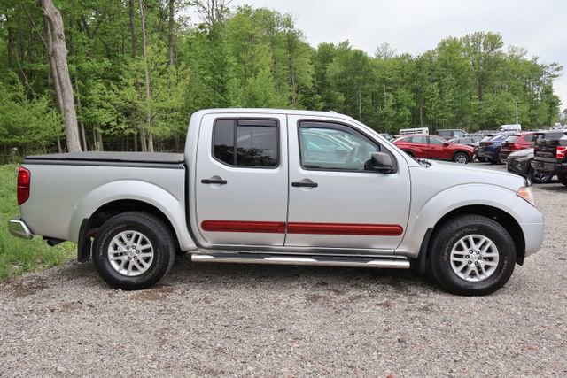 Used 2017 Nissan Frontier SV w/ SV Value Truck Package AWD/4WD image 4