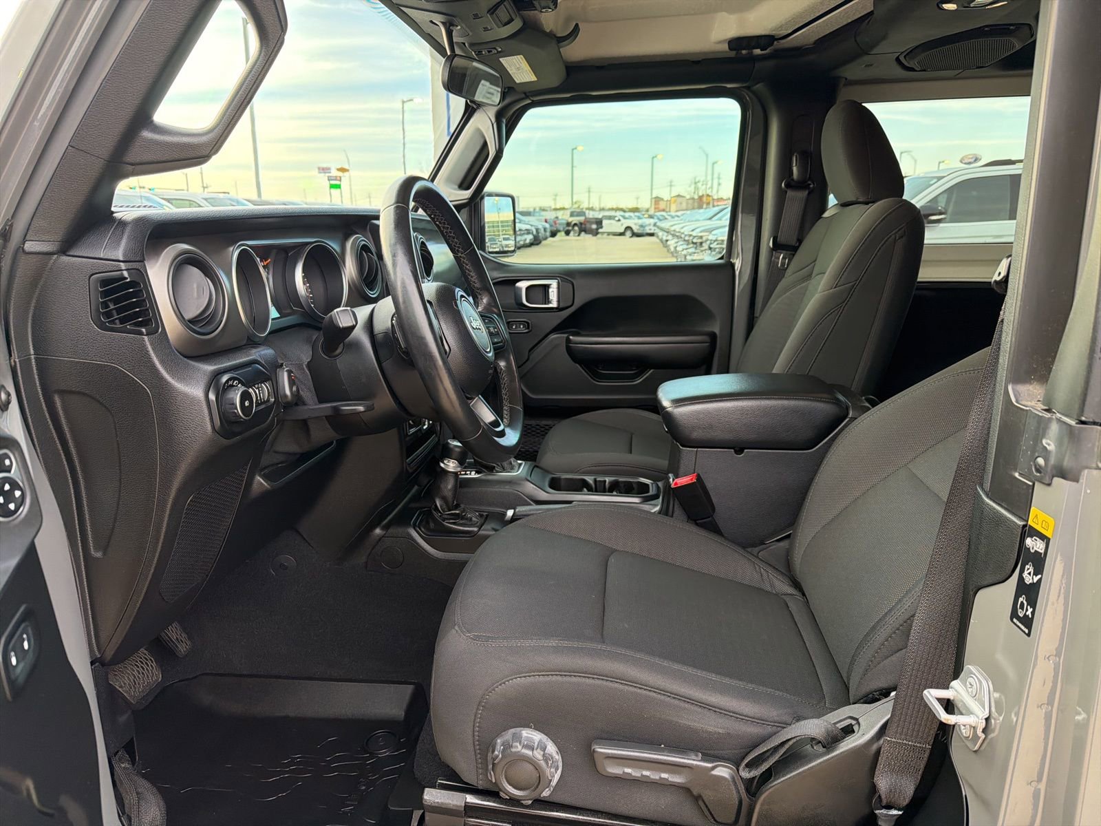 Used 2020 Jeep Wrangler Sport S image 15