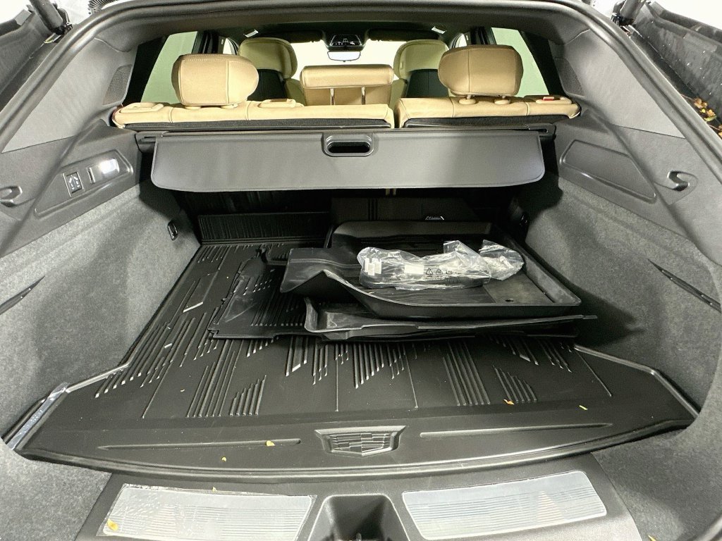New 2026 Cadillac Lyriq Signature Luxury w/ Nappa Leather Package AWD/4WD image 33