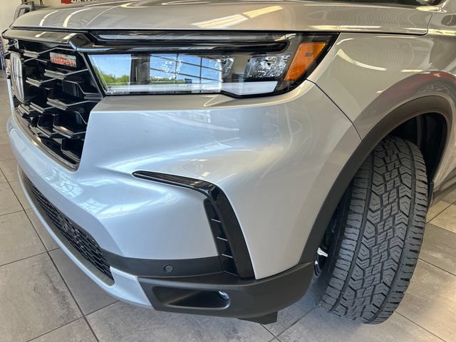 Used 2025 Honda Pilot TrailSport image 20