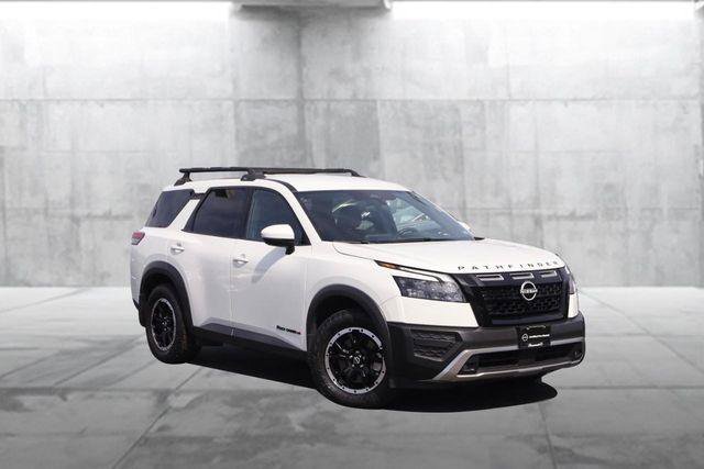 Used 2024 Nissan Pathfinder Rock Creek AWD/4WD image 2