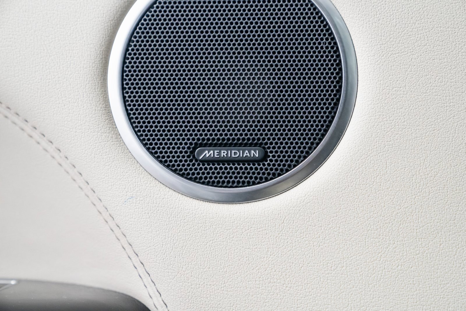 Used 2014 Land Rover Range Rover Sport HSE image 15