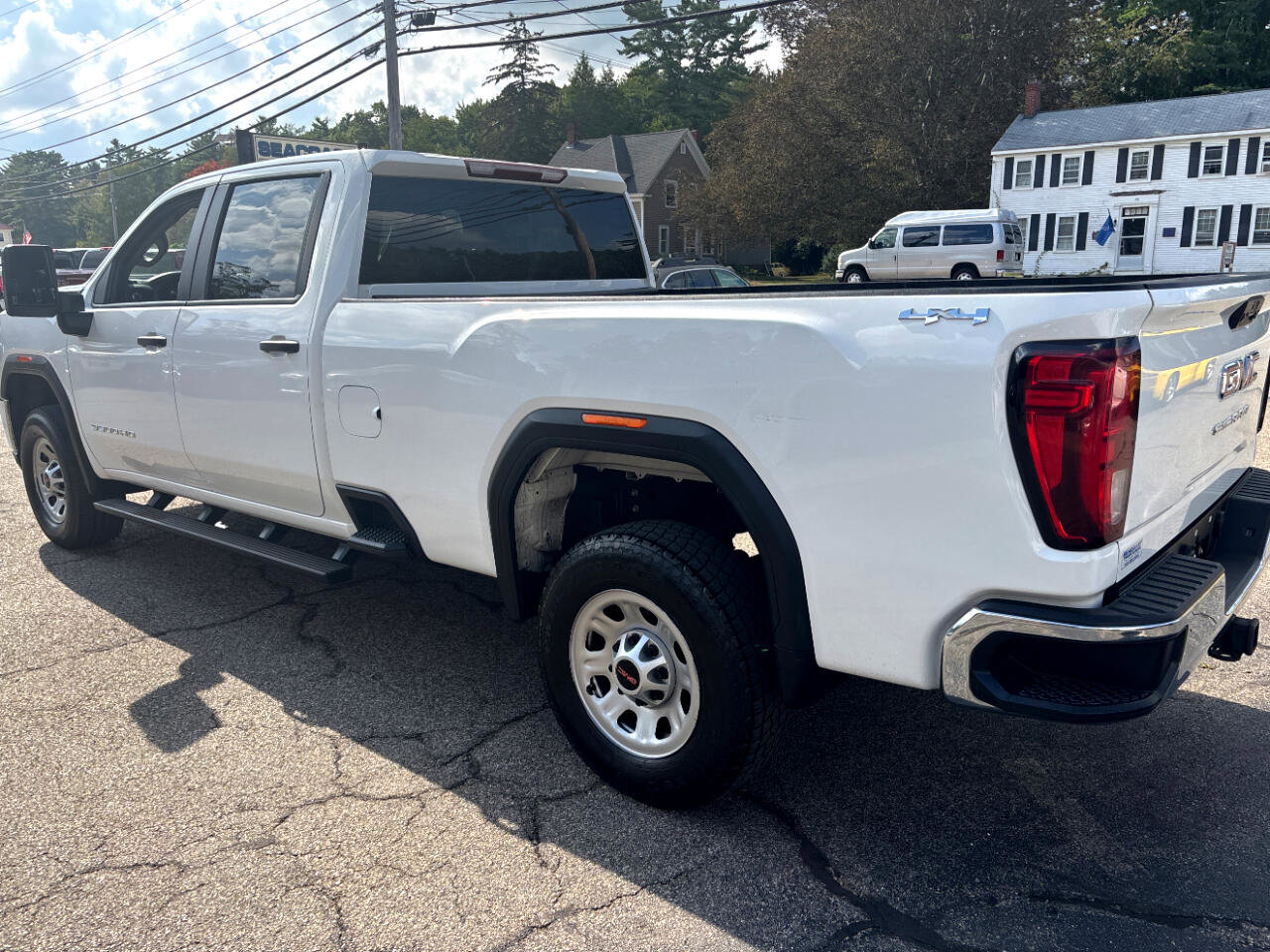 Used 2023 GMC Sierra 3500 Pro w/ Convenience Package image 3