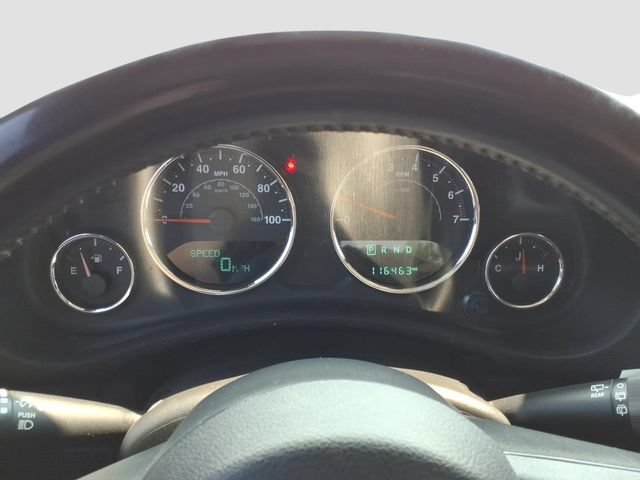 Used 2016 Jeep Wrangler Unlimited Sahara w/ Connectivity Group AWD/4WD image 8