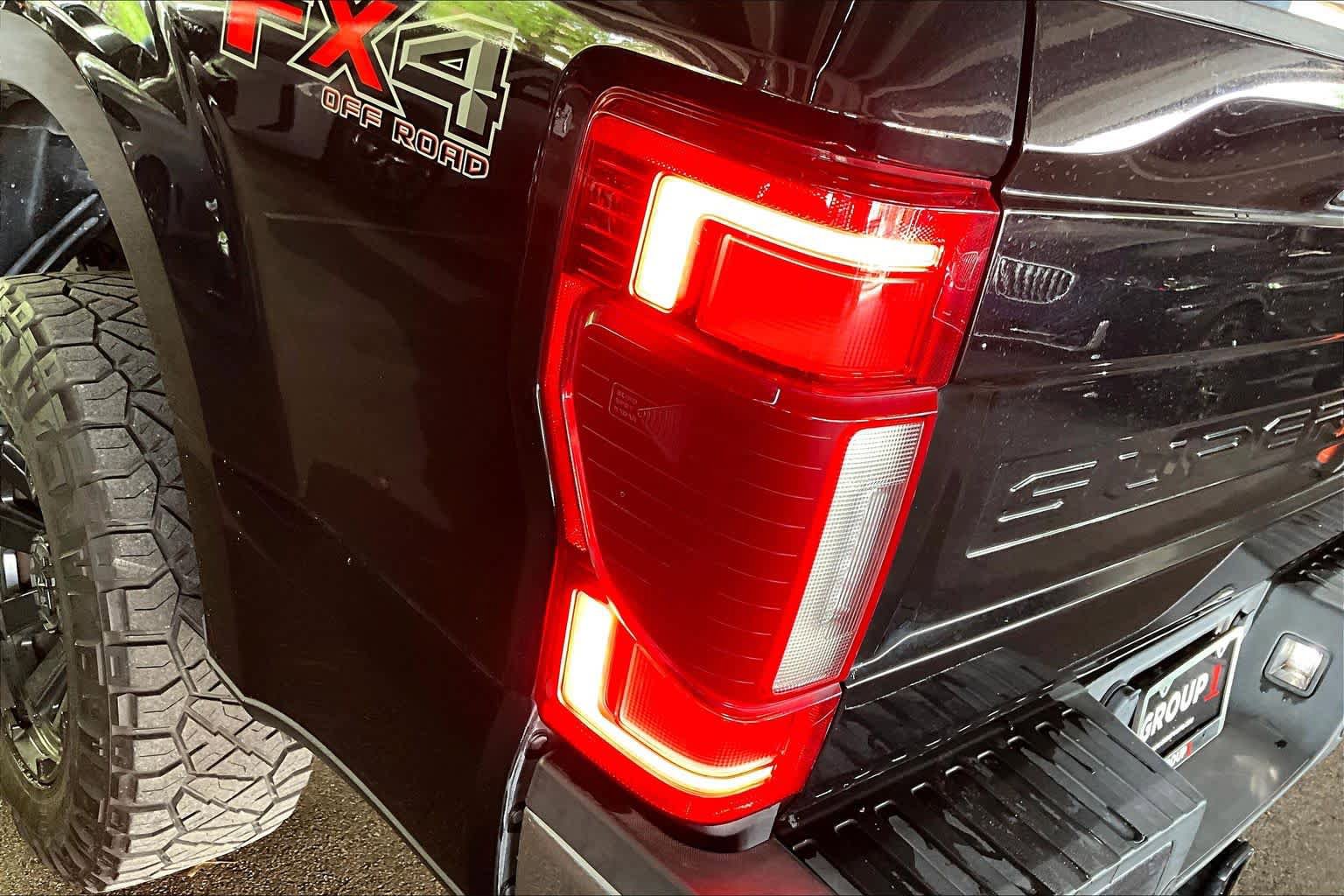 Used 2020 Ford F350 Lariat w/ Lariat Ultimate Package AWD/4WD image 28