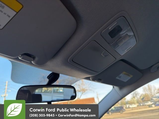 Used 2011 Hyundai Elantra GLS image 17