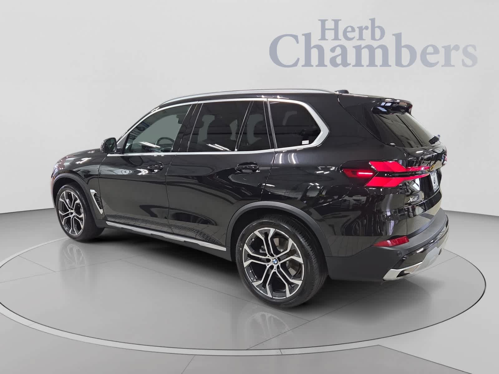 Used 2026 BMW X5 xDrive40i AWD/4WD image 3