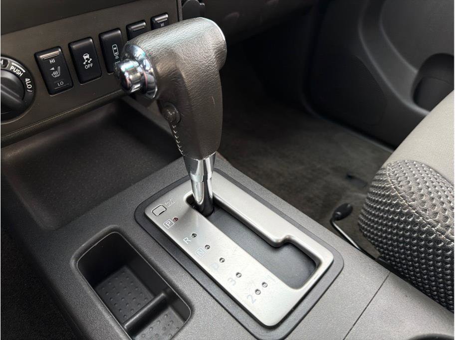 Used 2014 Nissan Frontier PRO-4X AWD/4WD image 19