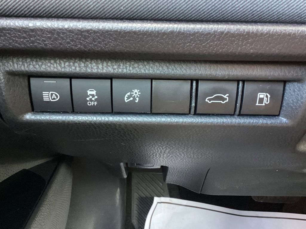 Used 2025 Toyota Camry LE image 22