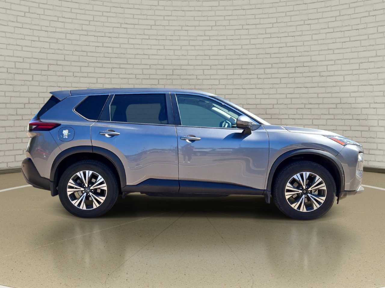 Used 2023 Nissan Rogue SV FWD image 4