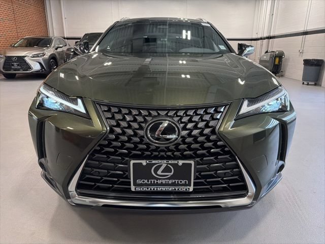 Used 2025 Lexus UX 300h AWD w/ Accessory Package (Z1) image 2