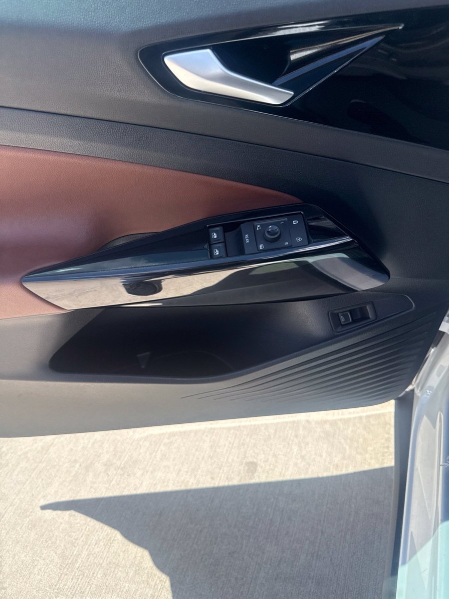 Used 2021 Volkswagen ID.4 Pro S RWD image 9