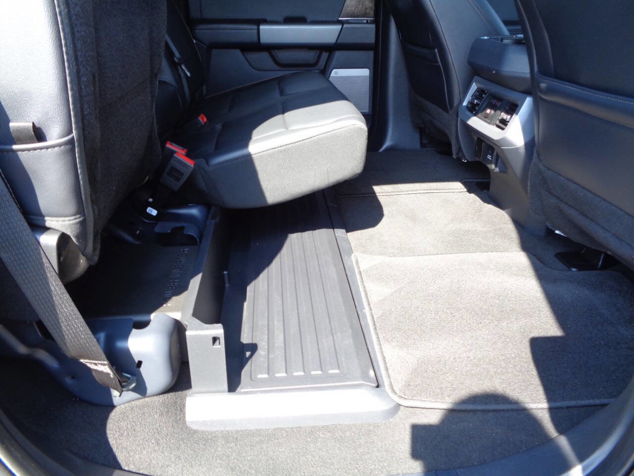 Used 2024 Ford F250 Lariat w/ Chrome Package image 60