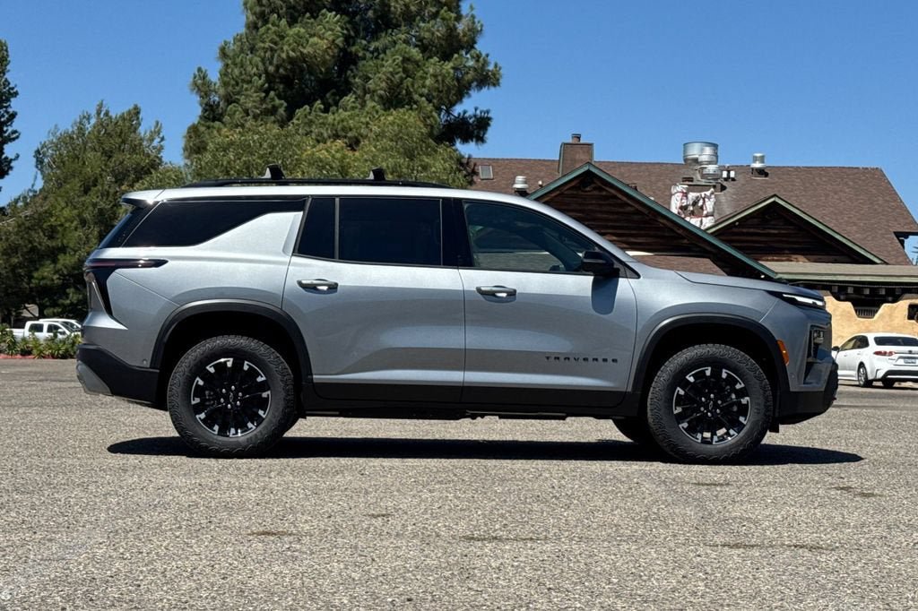 New 2026 Chevrolet Traverse Z71 w/ Enhanced Driving Package AWD/4WD image 3