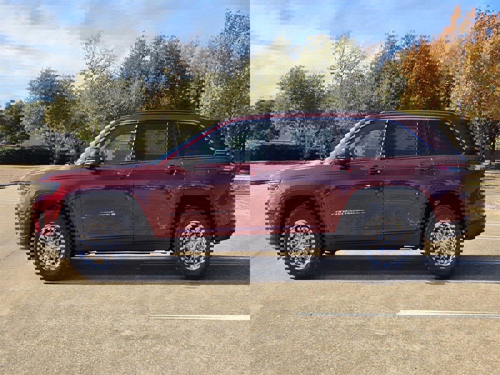 New 2025 Jeep Grand Cherokee Laredo X w/ Luxury Tech Group I image 3