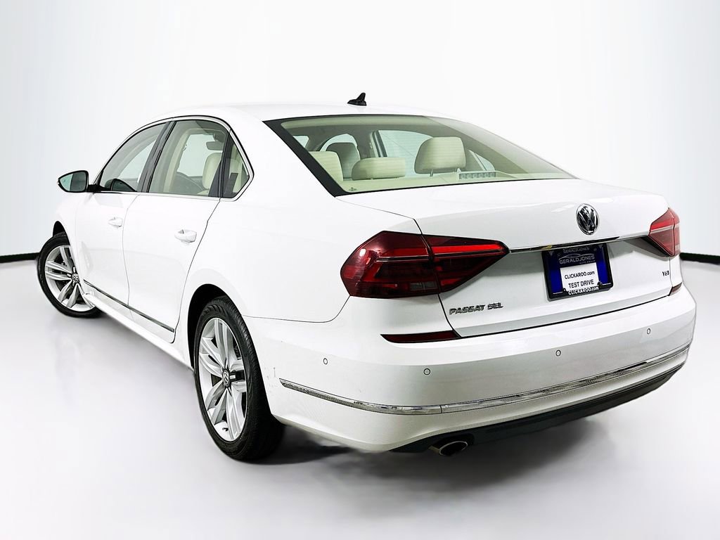 Used 2017 Volkswagen Passat 1.8T SEL Premium FWD image 6